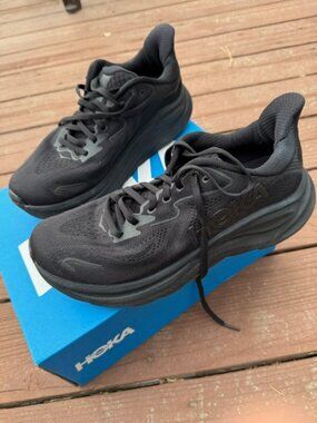Size 9B - Hoka One One HOKA Clifton 10 Triple Black